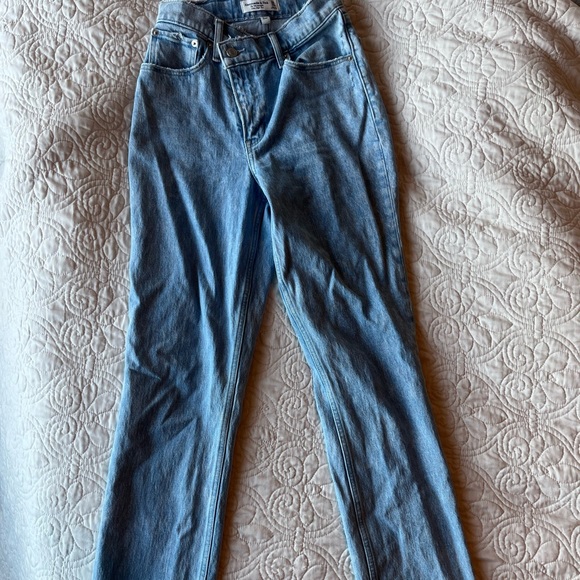 Abercrombie MW Curve Love Ultra High Rise 90s - Picture 2 of 3